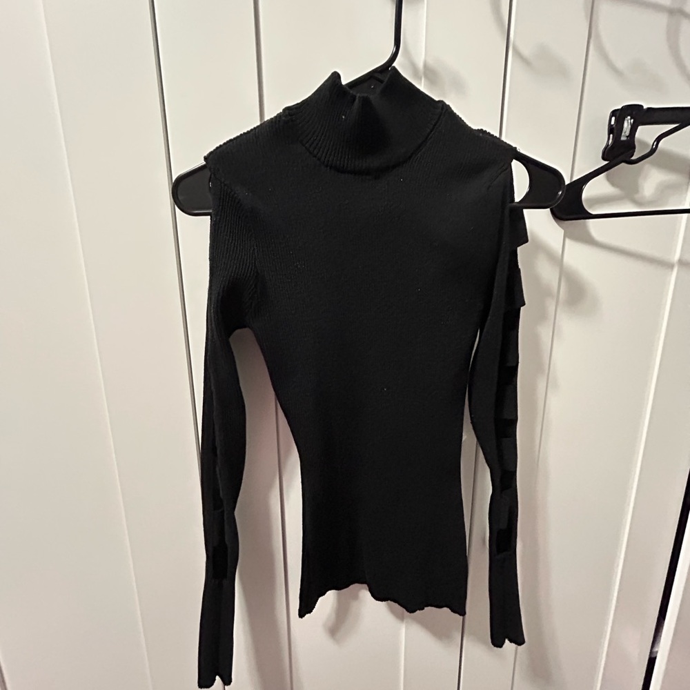 Fashion Nova Black Cutout Sleeve Mock Neck Top – Size M